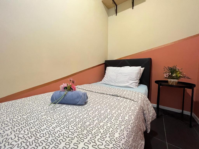 Bedroom 12