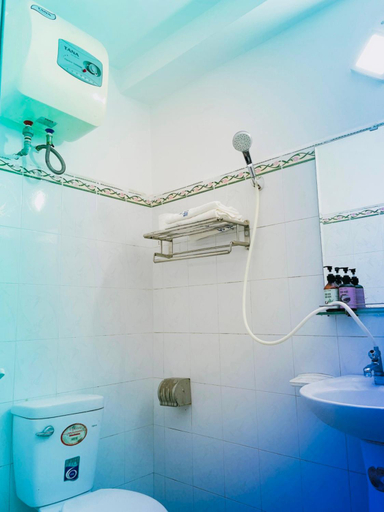 Bathroom 4, Thang Loi Hotel, Thanh Hóa City
