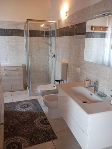 Bathroom, L' Arcangelo-Locazione Turistica, Verona
