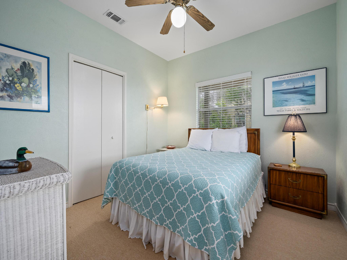 Bedroom 2, Sundowner, Aransas