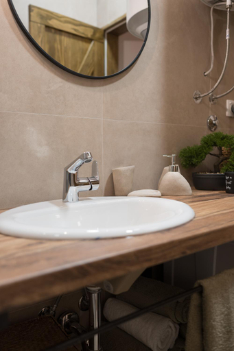 Bathroom 4, Case del Tramonto