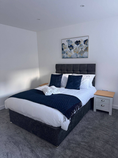 Room 2, Hull 1-bed Apt, Sleeps 4 With Wi-fi, Kingston upon Hull