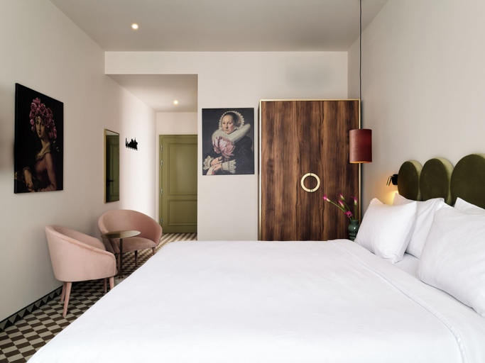 Bedroom 21