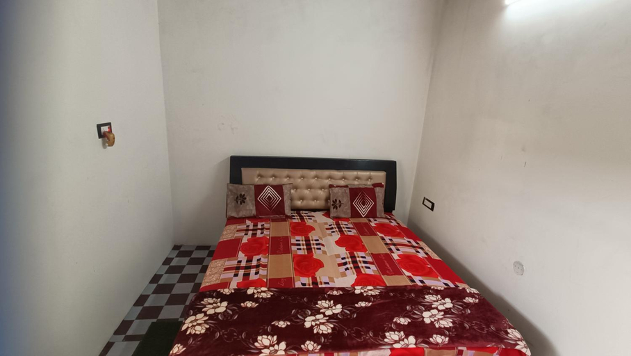 Others 4, Keshav Narayan Home Stay, Mathura