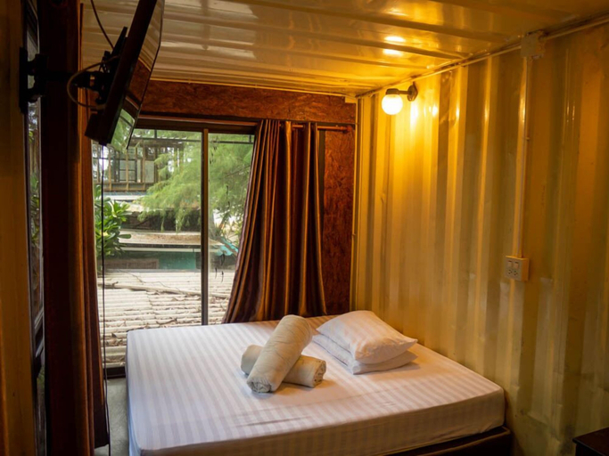 Bedroom 5, Beach Box Resort, Muang Rayong