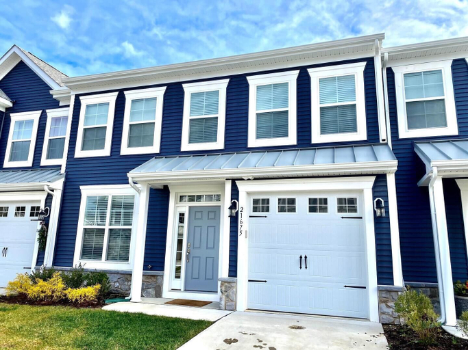 Exterior & Views, Venice Court 21675, Sussex