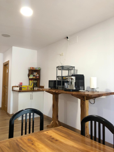 Others 4, Hostal San Juan, León
