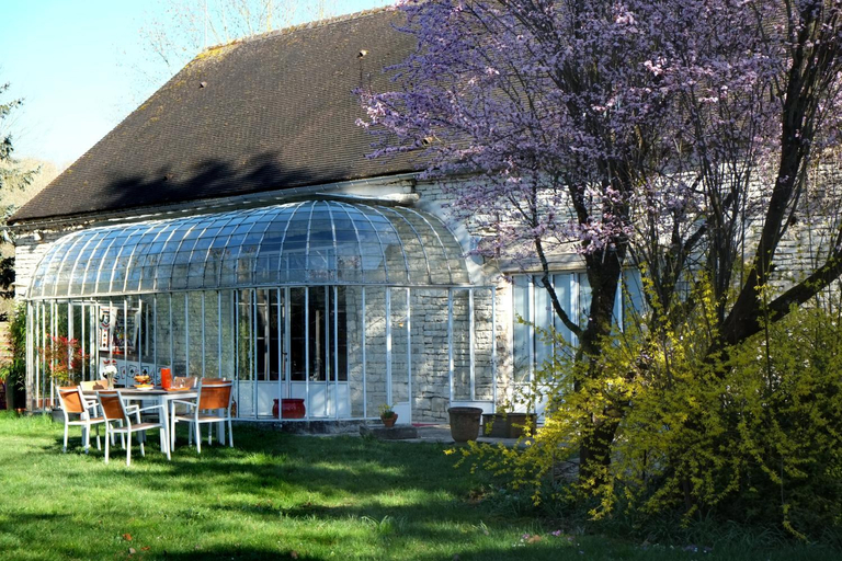 Entrance, Chez Severine & Edward, Yonne