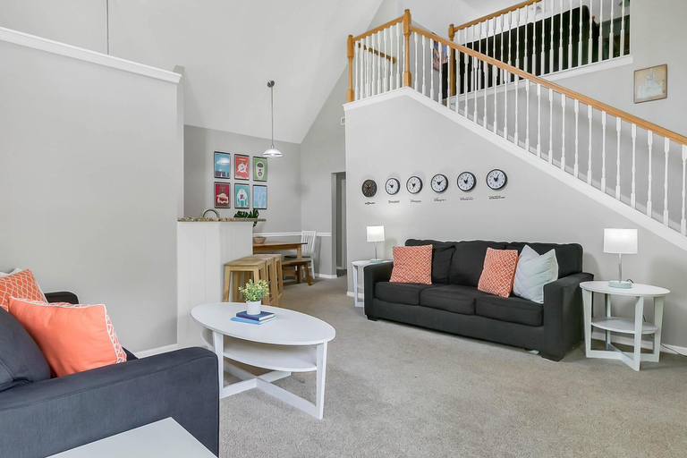 Others 2, Cozy apartment only miles from Disney community pool and Jacuzzii, Osceola