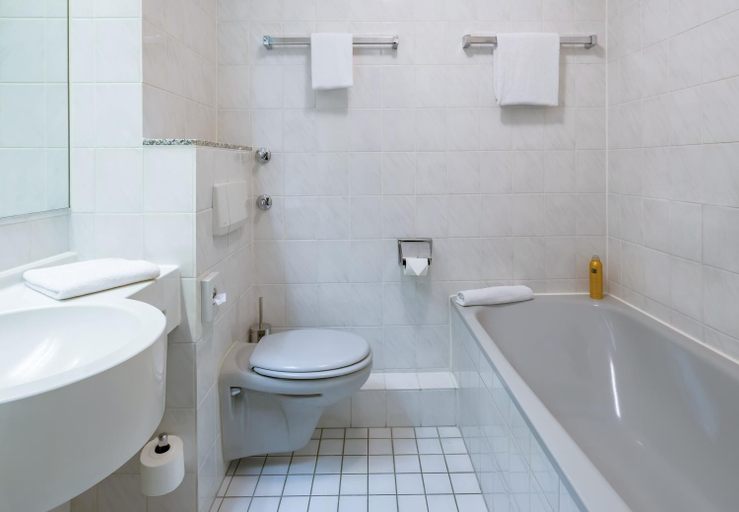 Bathroom 7