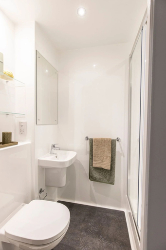 Bathroom, Briggate Studios - Campus Accommodation, Leeds