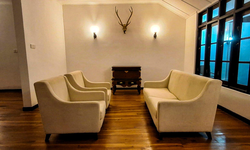 Others 4, Kobbekaduwa Bungalow , Yatinuwara