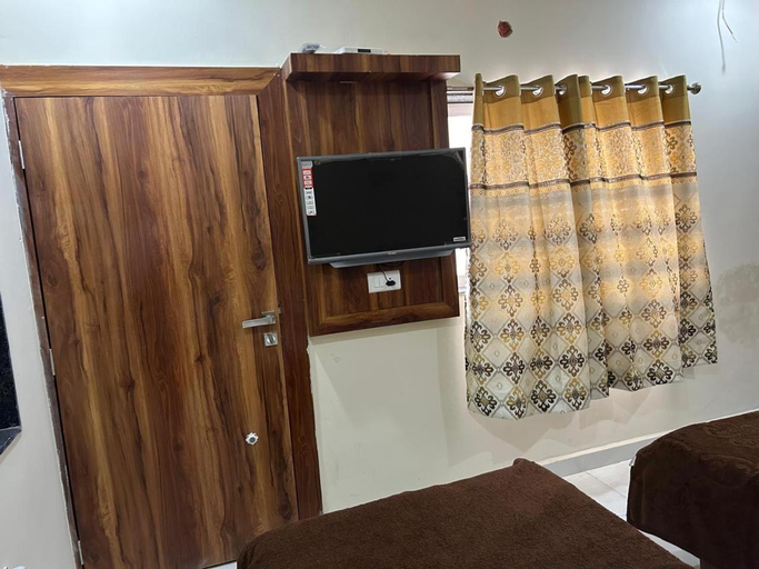 Others 5, hotel samruddhi residensy, Jamnagar