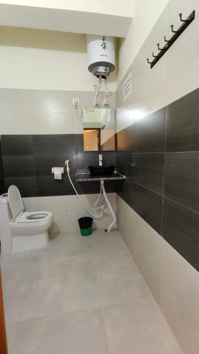 Bathroom 4, Sunrise Homestay, Agra
