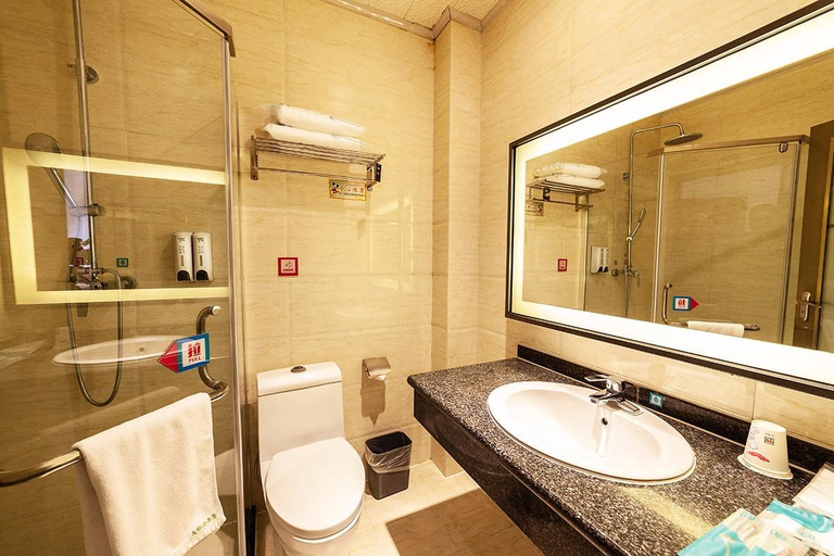 Bathroom, Jinchuan Hotel, Zigong