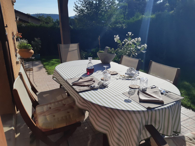 Food & Drinks 4, KERJEANNE, Rhône