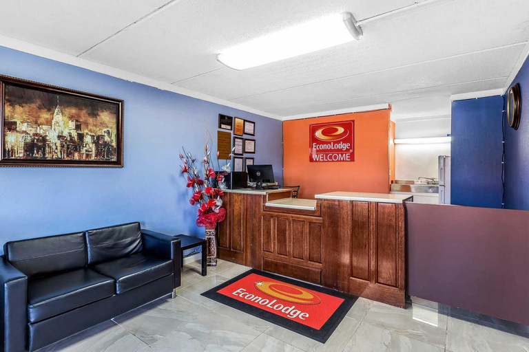 Public Area 2, Econo Lodge Lavonia I-85, Franklin