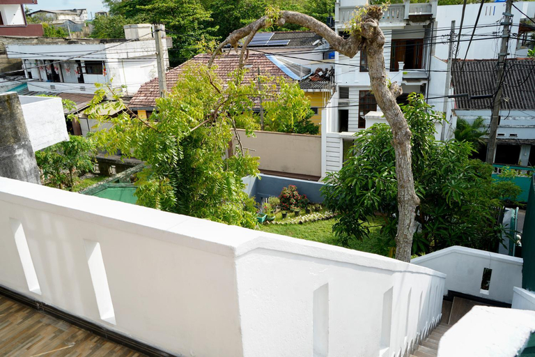 Others 4, Stay At RichmondHill, Galle Four Gravets