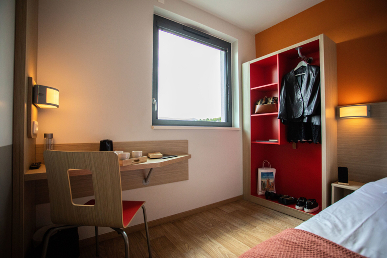 Bedroom 2, Oneloft Hotel, Bas-Rhin