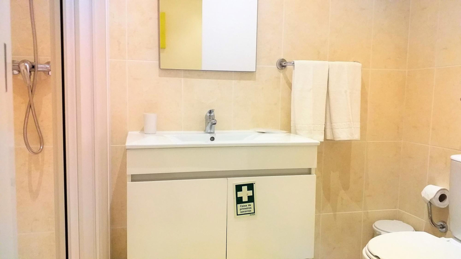 Bathroom 3, T2 Mouramar Varanda Vista Piscina Golf 6 Pessoas, Loulé