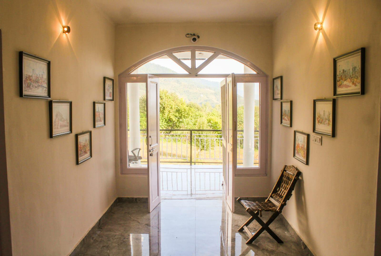 Public Area 2, The Bunksters Bir, Kangra