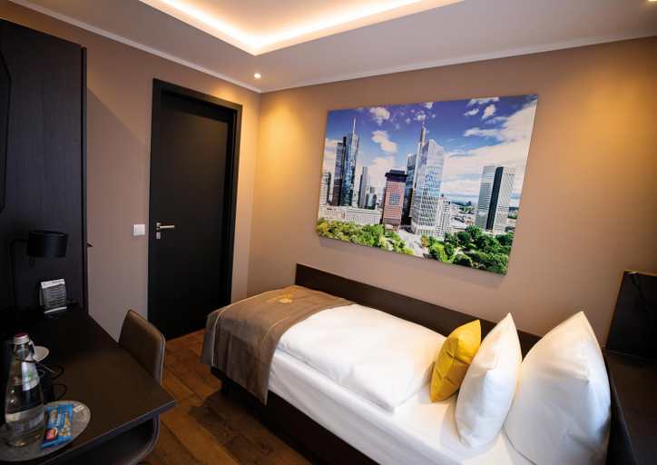 Bedroom 14