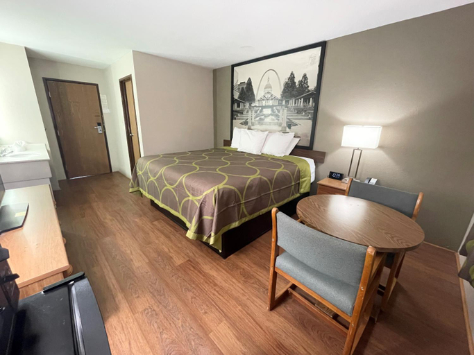 Bedroom 9
