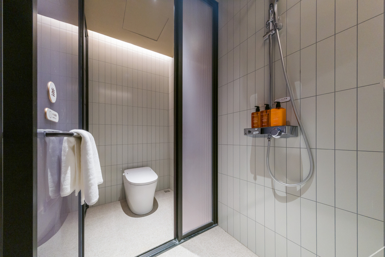 Bathroom 3, Orange Hotel Jinan CBD China Resources Land Plaza, Jinan