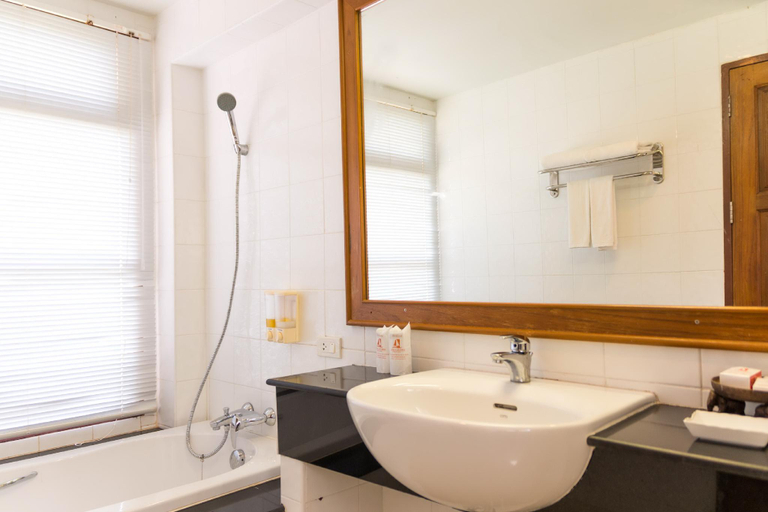 Bathroom 11