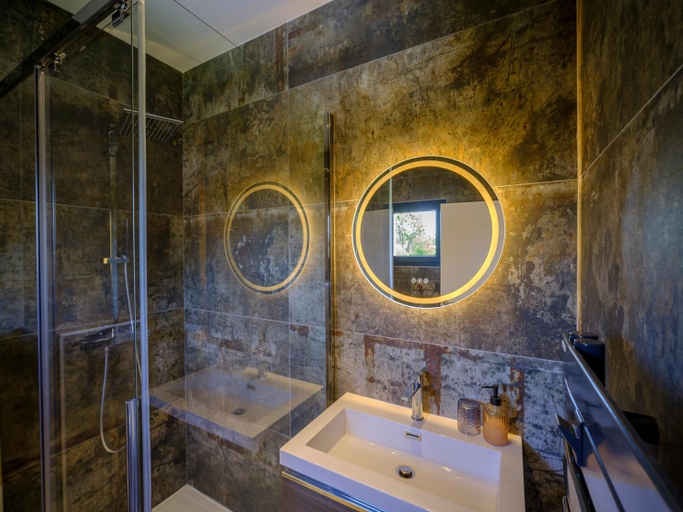 Bathroom 4, Villa Poulpo, Gironde