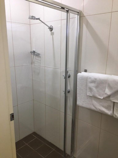 Bathroom 4