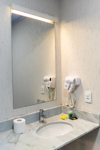 Bathroom 3, Front Comfort Teófilo Otoni, Teófilo Otoni