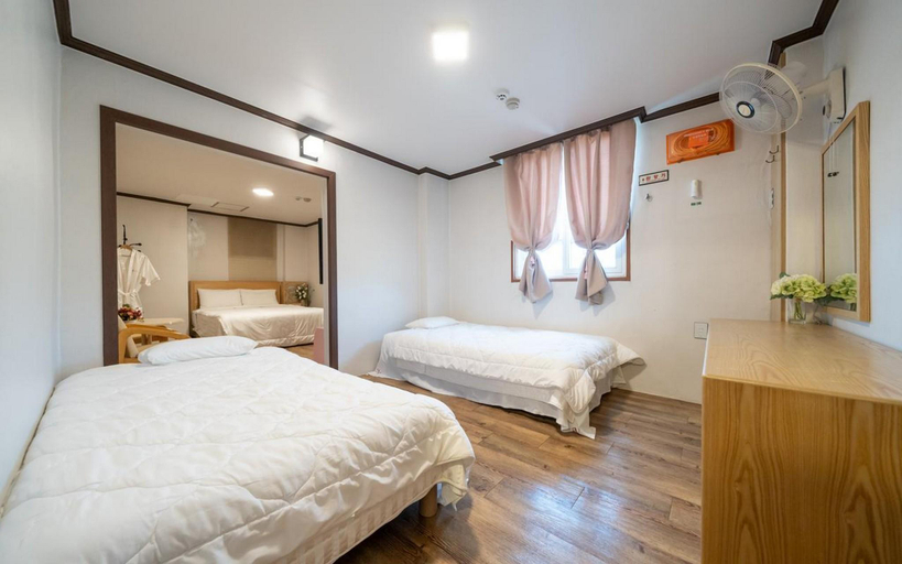Bedroom 2, Incheon (Seokmodo) Hotel, Ganghwa