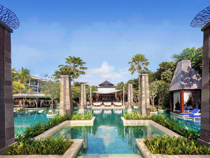 Swimming Pool 11