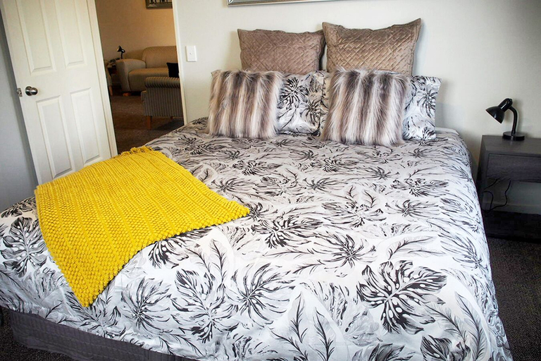 Bedroom 2, Lake Ruataniwha Holiday Park, Mackenzie