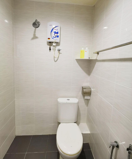 Bathroom 12