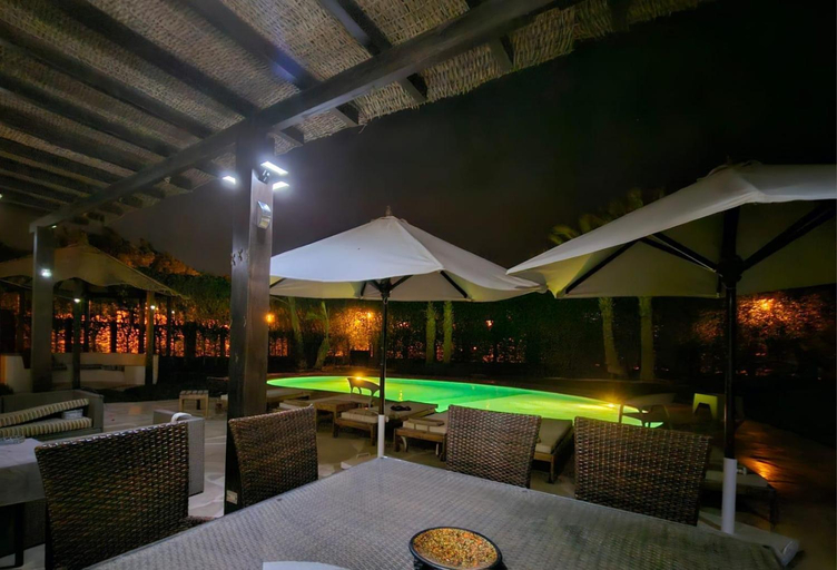 Food & Drinks 3, Villa Sleeps 6 With Heated Pool & Garden, Al-Ghurdaqah 2