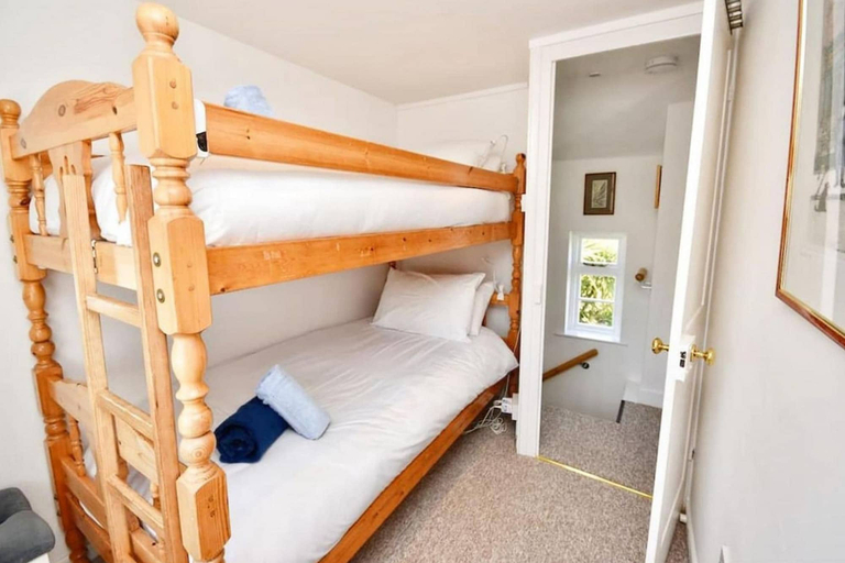 Room 3, Mulberry Cottage Coastal Holiday Home, Isle of Wight