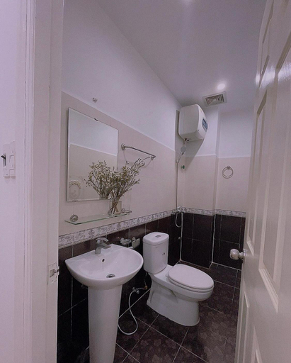 Bathroom 5, Phuong Vy Hotel, Đà Lạt