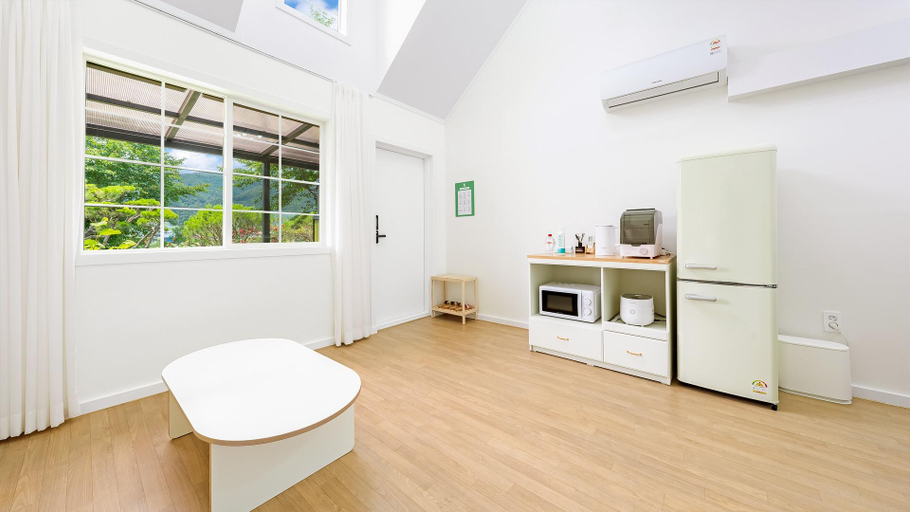 Dining Room 25