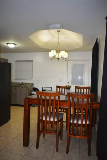 Room 5, 2BD 2BT Apt Near University, Hidalgo