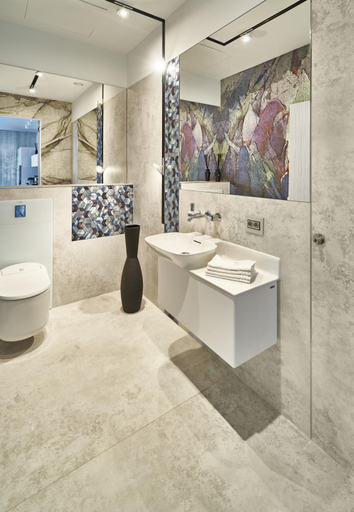 Bathroom 15