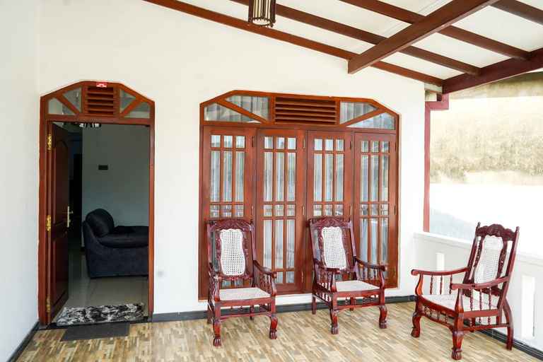 Others 5, Stay At RichmondHill, Galle Four Gravets