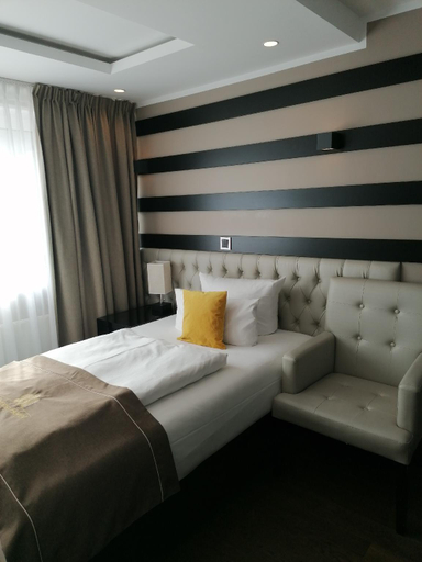 Bedroom 21