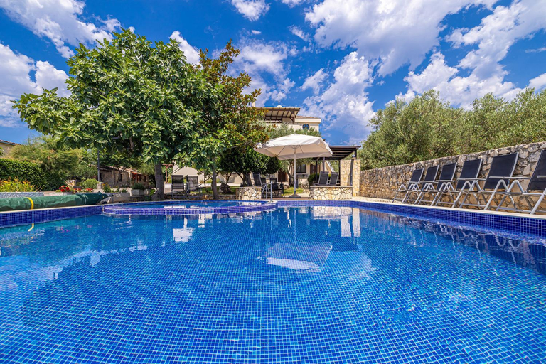 Sport & Beauty 2, Villa Haya with heated pool, Krk