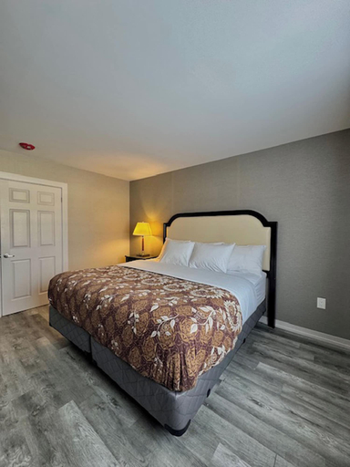 Bedroom 3, Big Bird Inn Wawa, SureStay Collection by Best Western, Algoma