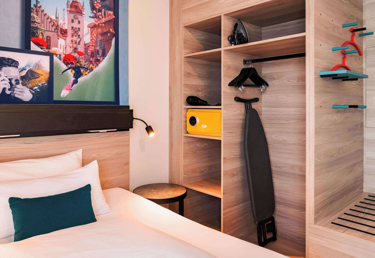 Bedroom 4, Ramada Encore by Wyndham Munich Messe, München