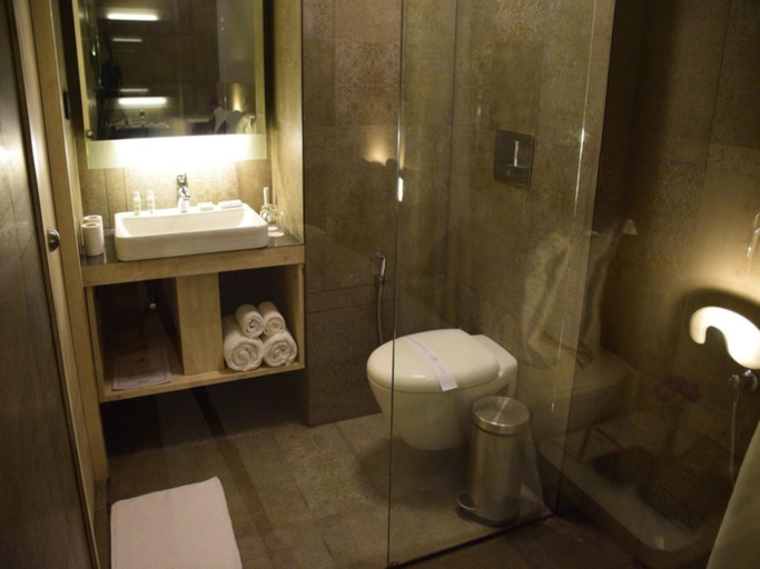 Bathroom 3, Hotel Citrus Prime, North Goa