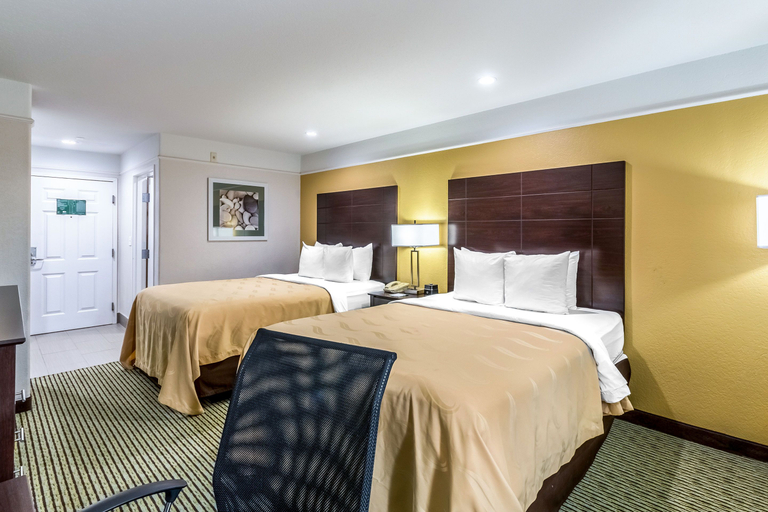 Bedroom 2, Quality Inn & Suites SeaWorld North, Bexar