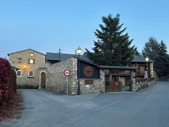 Exterior & Views 2, Hotel Cal Rei de Talló, Lleida